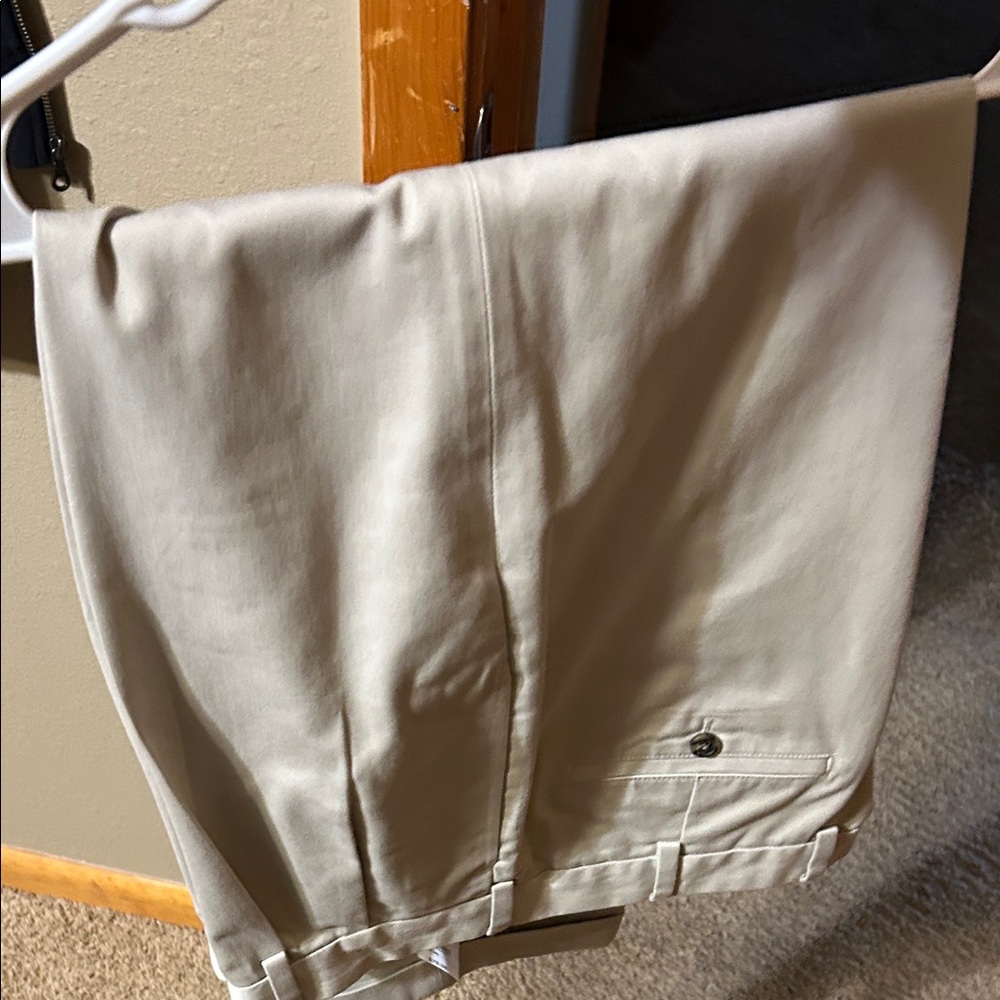 Brooks Brothers Men's Tan Chinos